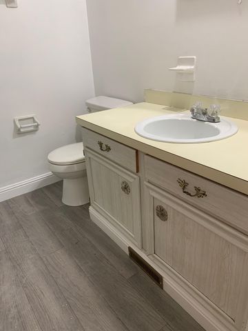 205 Pinewood Drive, Summerville, SC 29483