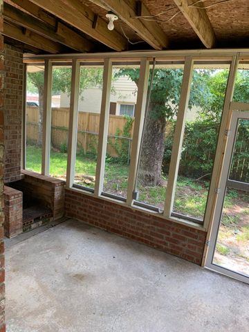 205 Pinewood Drive, Summerville, SC 29483