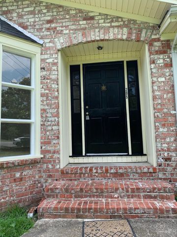 205 Pinewood Drive, Summerville, SC 29483