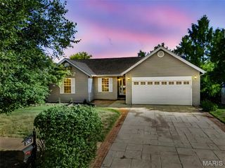 1362 Hunters Hollow Court, Eureka, MO 63025