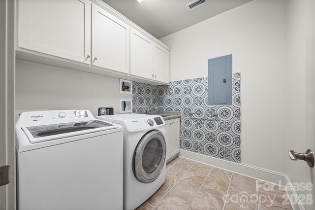 706 Kingsley Way, Belmont, NC 28012