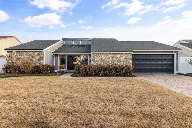 8830 S SHADOW BAY DRIVE, Orlando, FL 32825