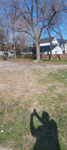 8506 North Main Street, Houston, TX 77022