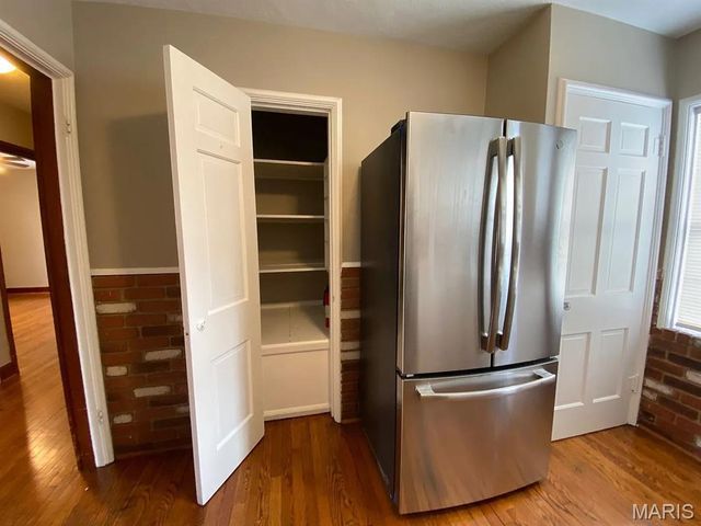 1015 S New Florissant Road, Florissant, MO 63031