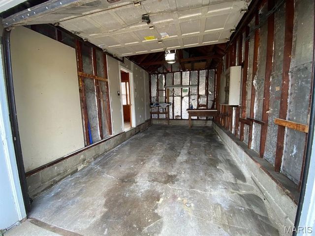 1015 S New Florissant Road, Florissant, MO 63031