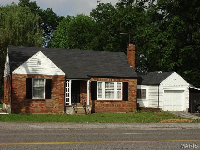 1015 S New Florissant Road, Florissant, MO 63031