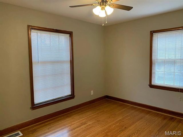 1015 S New Florissant Road, Florissant, MO 63031