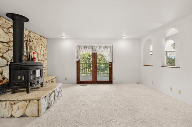 15698 CA-299, Shasta, CA 96087