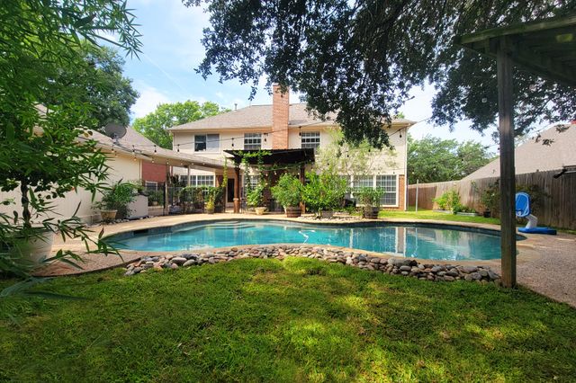 2200 Strathmore Drive, Highland Village, TX 75077