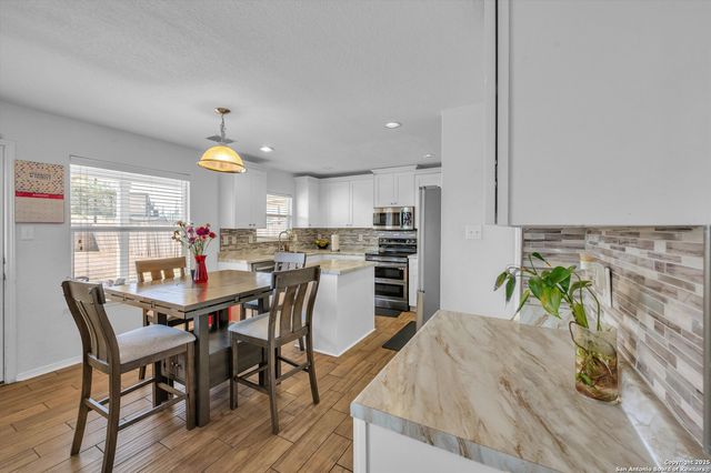 5407 Duke Field, San Antonio, TX 78227