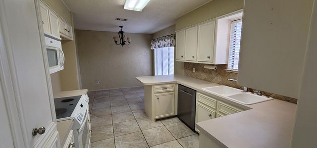 4803 73rd Street, Lubbock, TX 79424