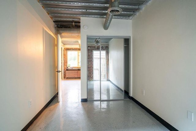 15 Burbank Drive SW 3, Atlanta, GA 30314