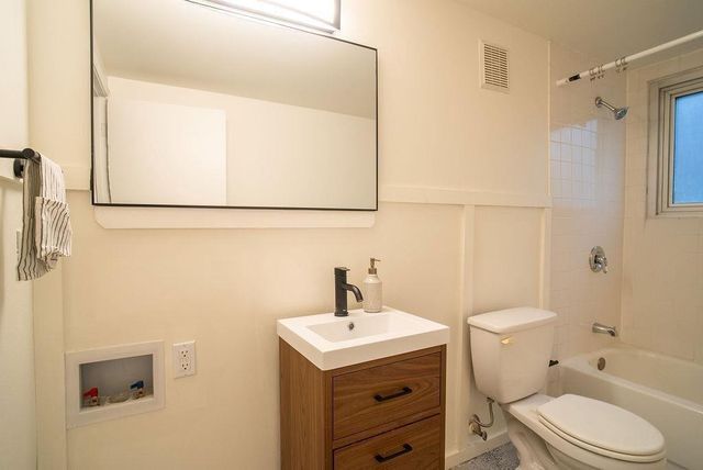 15 Burbank Drive SW 3, Atlanta, GA 30314