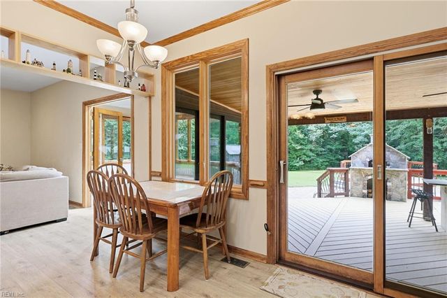 18152 Private Stock LN, Smithfield, VA 23430