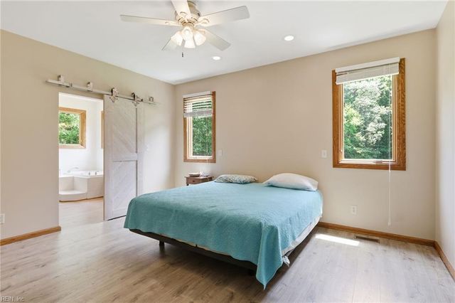 18152 Private Stock LN, Smithfield, VA 23430