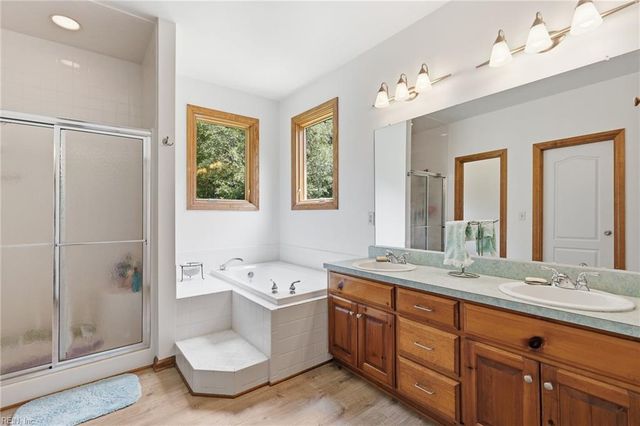 18152 Private Stock LN, Smithfield, VA 23430