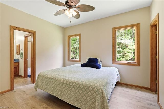 18152 Private Stock LN, Smithfield, VA 23430