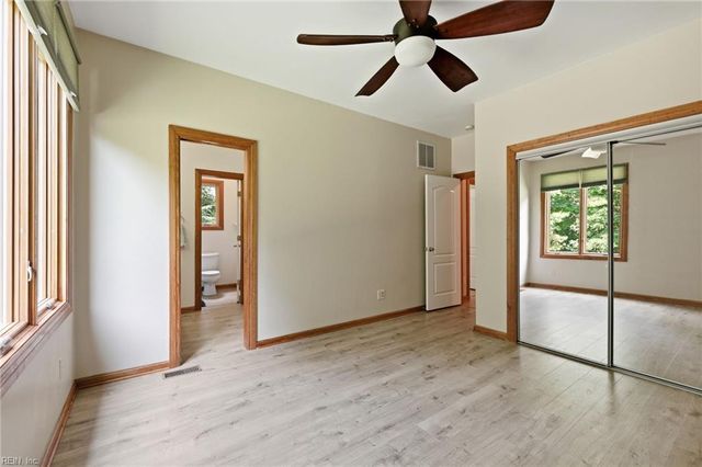 18152 Private Stock LN, Smithfield, VA 23430