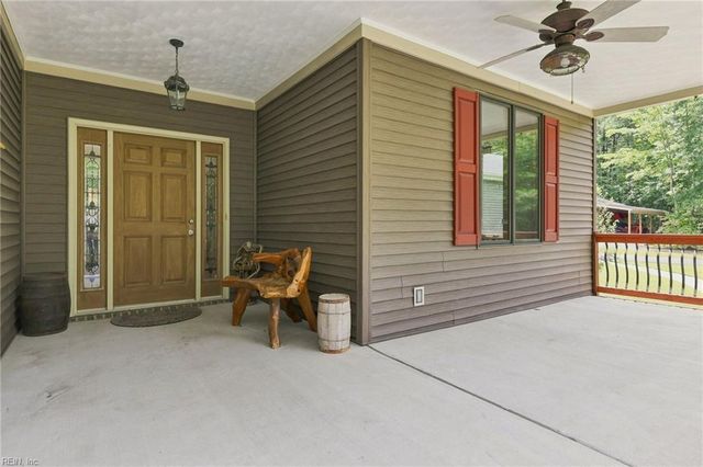 18152 Private Stock LN, Smithfield, VA 23430