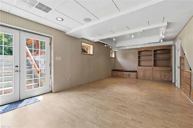 18152 Private Stock LN, Smithfield, VA 23430