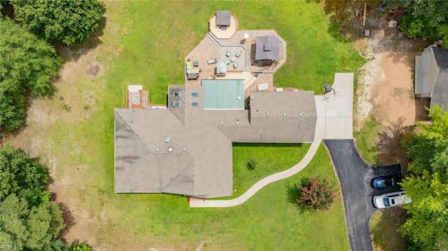 18152 Private Stock LN, Smithfield, VA 23430