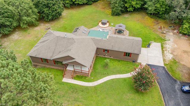 18152 Private Stock LN, Smithfield, VA 23430