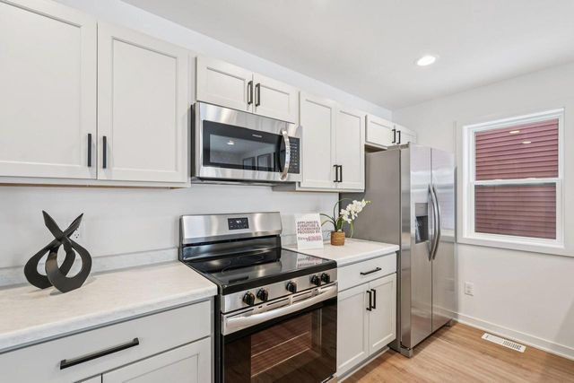 224 Fairway DRIVE, Sheboygan Falls, WI 53085