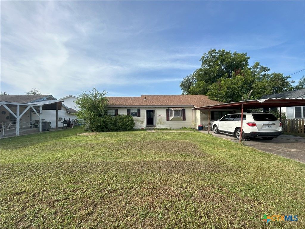 1201 Melrose Avenue, Victoria, TX 77901