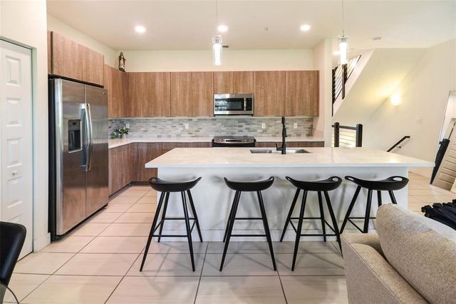 10473 NW 82nd Street 9, Doral, FL 33178