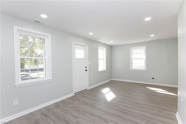 1027 23rd ST, Newport News, VA 23607