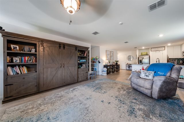 11707 Spraberry Way, Rhome, TX 76078