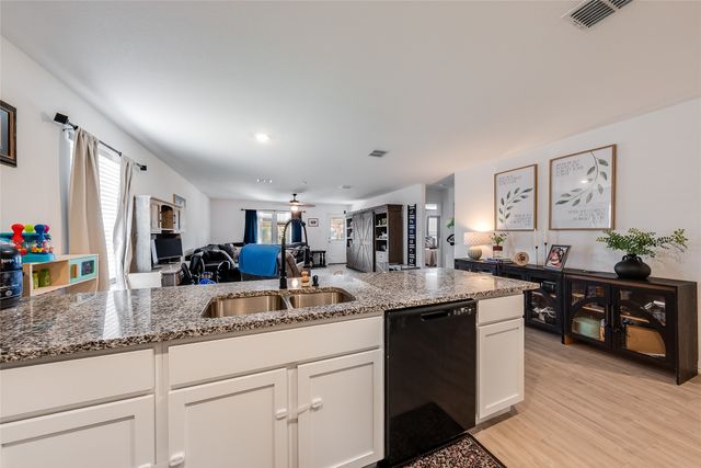 11707 Spraberry Way, Rhome, TX 76078