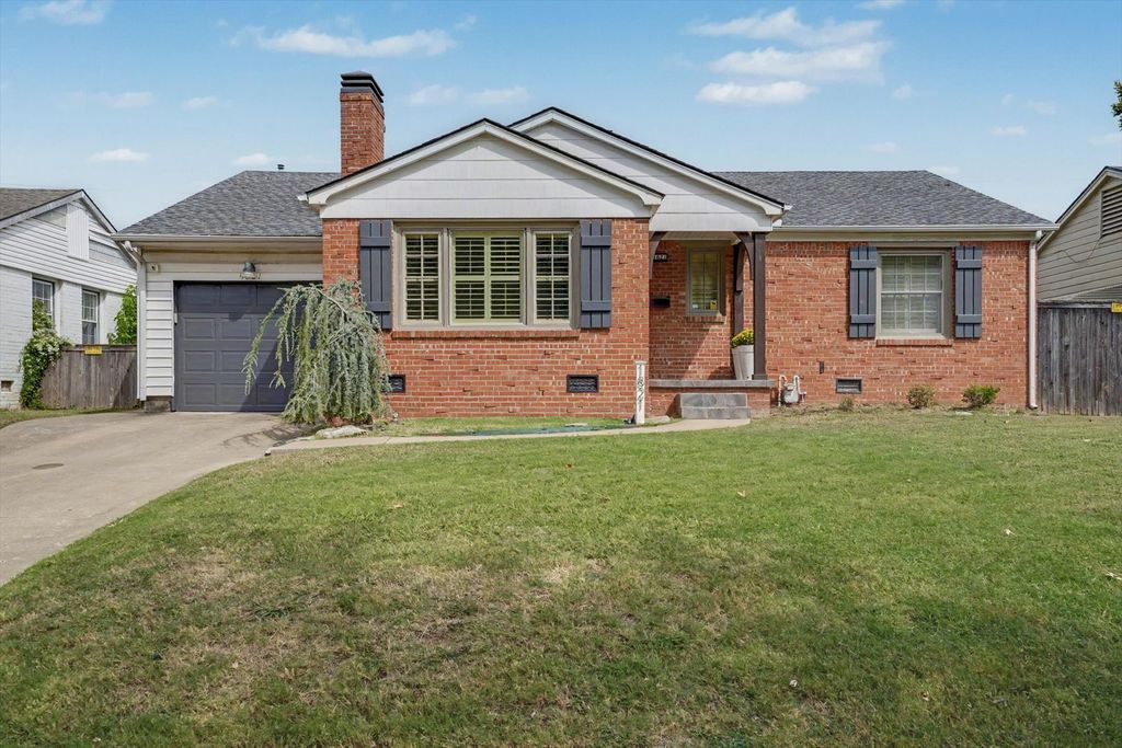 1821 Columbia Avenue, Tulsa, OK 74114
