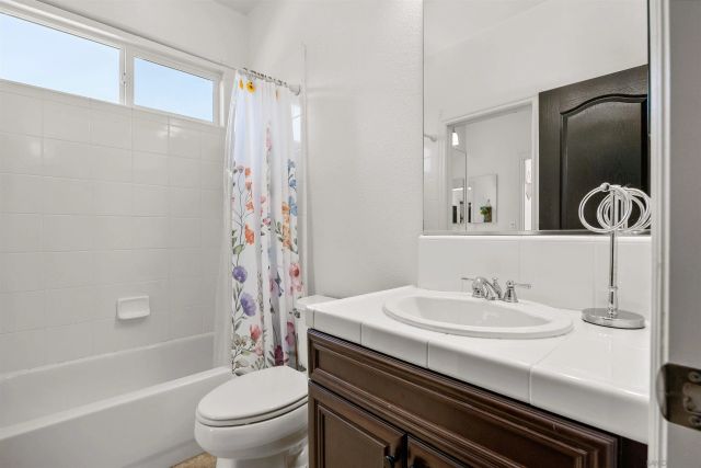 1800 Windriver St, San Marcos, CA 92078