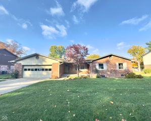 768 Leisure Lane, Greenwood, IN 46142