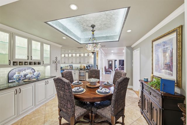 2000 Lakehill Court, Arlington, TX 76012