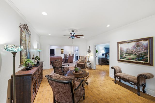 2000 Lakehill Court, Arlington, TX 76012