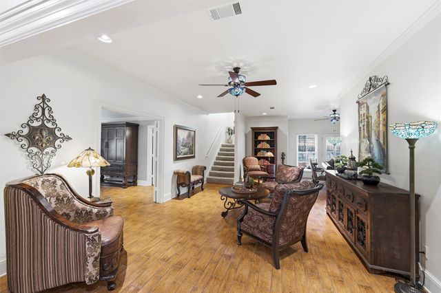 2000 Lakehill Court, Arlington, TX 76012