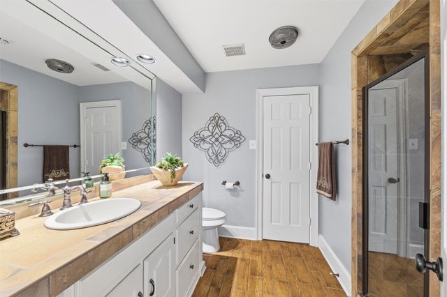 2000 Lakehill Court, Arlington, TX 76012