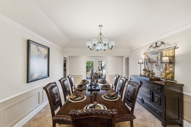 2000 Lakehill Court, Arlington, TX 76012