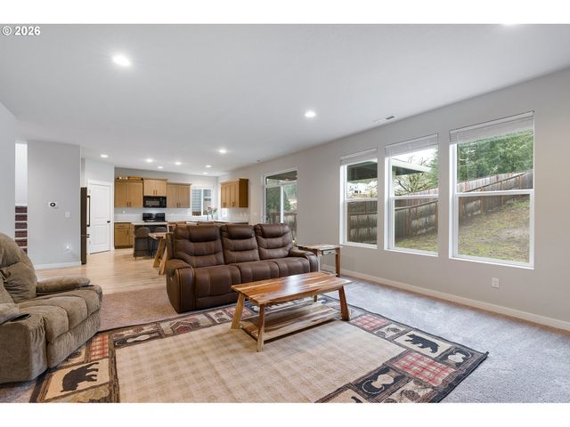 3587 Ne CLAIRE Rd, Estacada, OR 97023