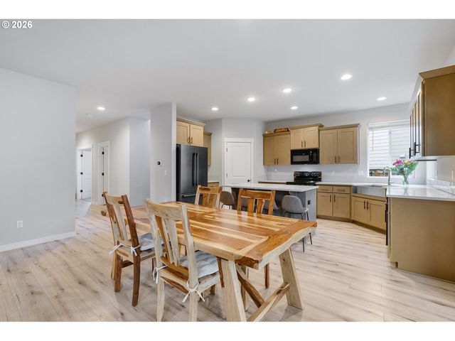 3587 Ne CLAIRE Rd, Estacada, OR 97023