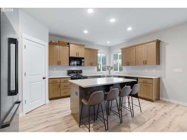 3587 Ne CLAIRE Rd, Estacada, OR 97023