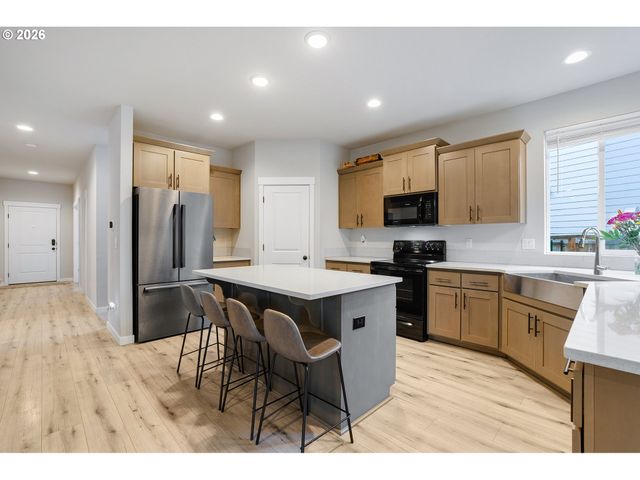 3587 Ne CLAIRE Rd, Estacada, OR 97023