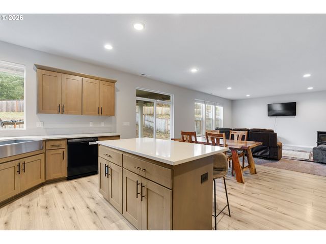3587 Ne CLAIRE Rd, Estacada, OR 97023
