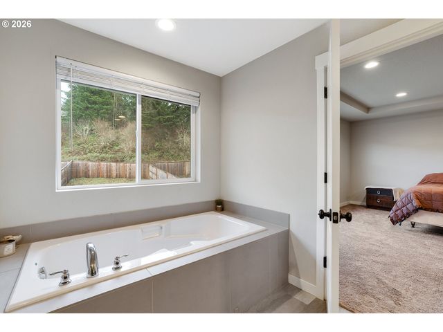 3587 Ne CLAIRE Rd, Estacada, OR 97023