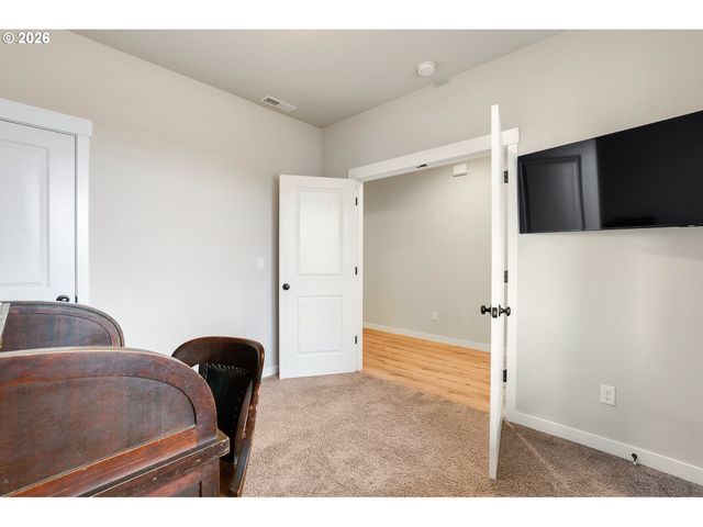 3587 Ne CLAIRE Rd, Estacada, OR 97023
