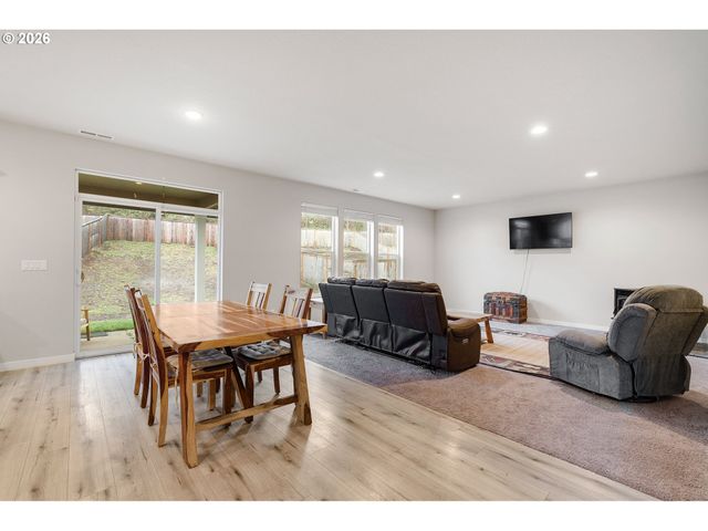 3587 Ne CLAIRE Rd, Estacada, OR 97023
