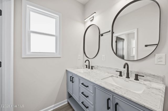 103 Adams Landing Way, Maysville, NC 28555