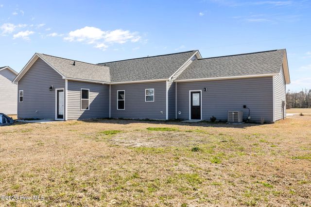 103 Adams Landing Way, Maysville, NC 28555